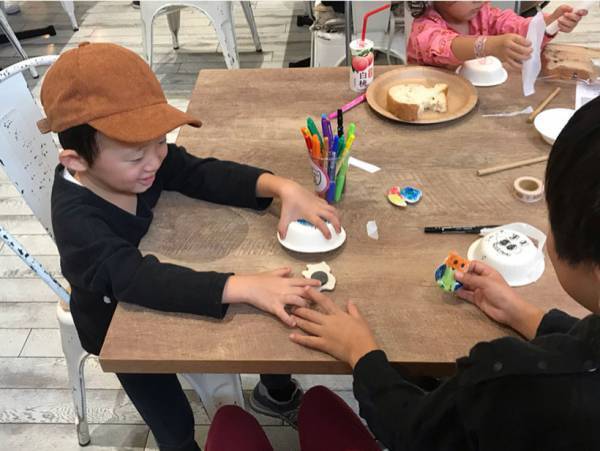 〈東京〉昆虫食レストラン ＆ 無料で遊べるギャラリースペース