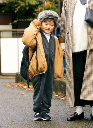 ふわふわ可愛い「ロシア帽」 お手本キッズコーデ