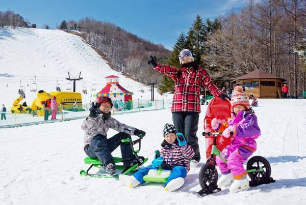 まだ間に合う！ 雪遊びにおすすめ キッズパークのあるスキー場