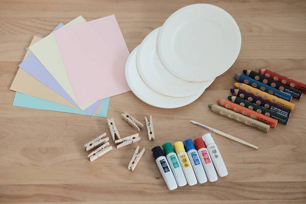 【kinakoさん 親子工作アイディア】紙皿と洗濯ばさみでつくる「ジュラシックパーク」