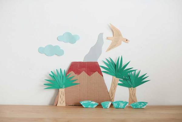 【kinakoさん 親子工作アイディア】紙皿と洗濯ばさみでつくる「ジュラシックパーク」