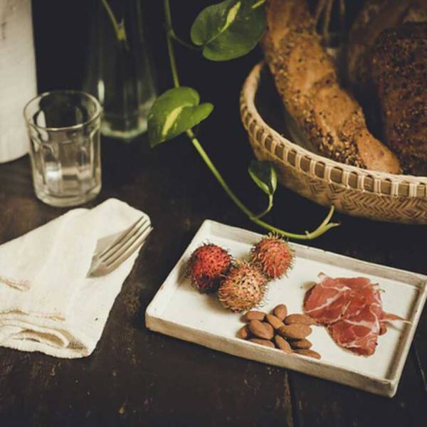 『ミンネ』で見つけた 食卓を彩る素敵な器 10選