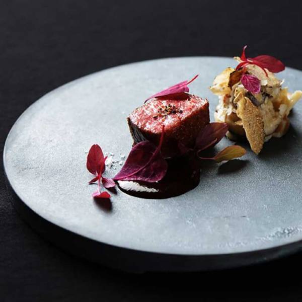 『ミンネ』で見つけた 食卓を彩る素敵な器 10選