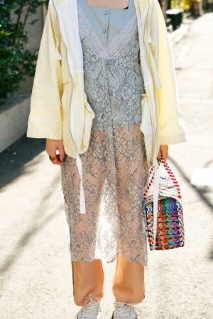 “シースルー素材”で叶う！ おしゃれなママのトレンドコーデ