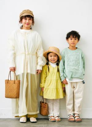 “シースルー素材”で叶う！ おしゃれなママのトレンドコーデ