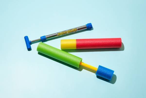 手軽に遊ぼう！ ワンコインで買える水遊びグッズ