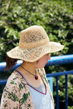 帽子をプラスして夏コーデを格上げ♪ バケットハット＆麦わら帽子