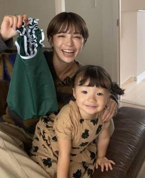 HugMug 最新号の特別付録「#ハグマグフリルバッグ」がおしゃれすぎるとインスタで話題！