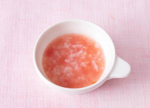 離乳食初期（ゴックン期・生後5～6ヵ月頃） 量や進め方は？ おすすめレシピを紹介