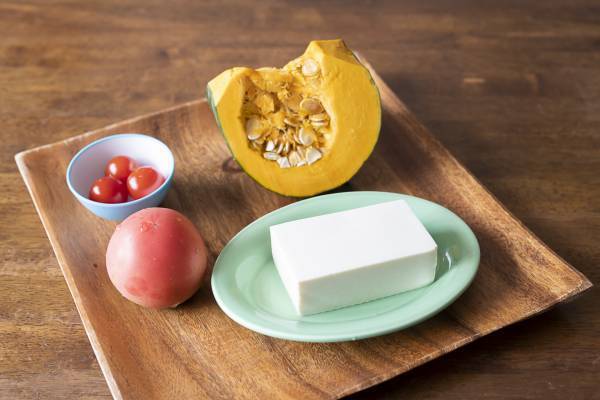 離乳食初期（ゴックン期・生後5～6ヵ月頃） 量や進め方は？ おすすめレシピを紹介