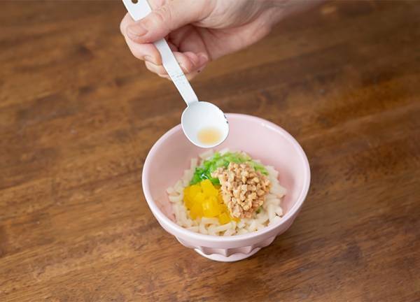 離乳食後期（生後9～10ヵ月） 量や食材の進め方は？ 自分から食べたくなるカミカミレシピ3選