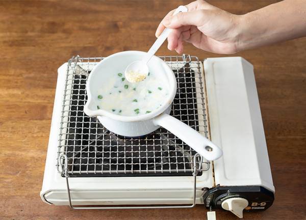 離乳食後期（生後9～10ヵ月） 量や食材の進め方は？ 自分から食べたくなるカミカミレシピ3選