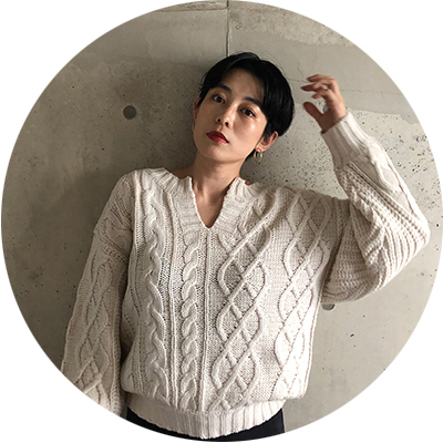 【ファッショントレンド】 極寒の今着たい「白ダウン」＆春気分の「フリル襟」