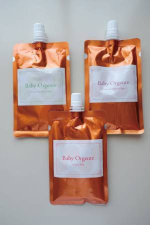 【連載】モデル・武智志穂の沖縄でのんびり双子育児 Vol.5「ついに離乳食がスタート！ おすすめのベビーフードも」