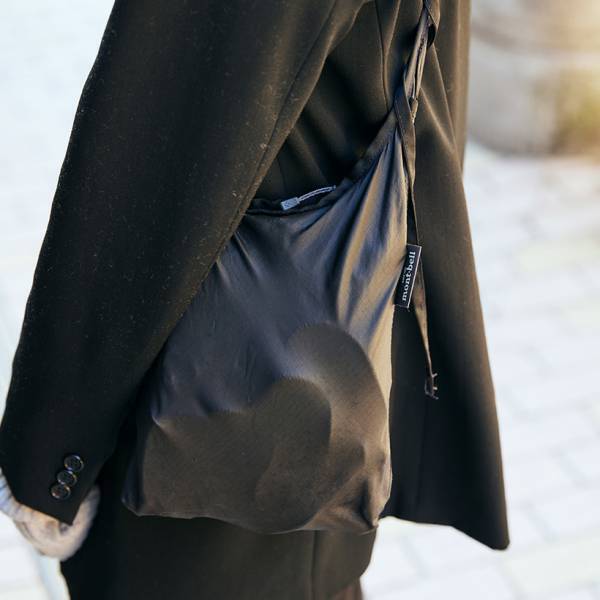 おしゃれママが愛用している【ミニショルダーバッグ】 レザーやサコッシュなど