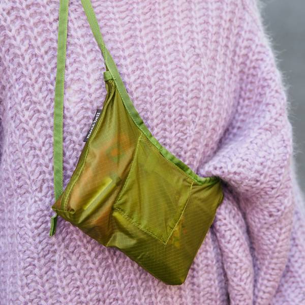 おしゃれママが愛用している【ミニショルダーバッグ】 レザーやサコッシュなど