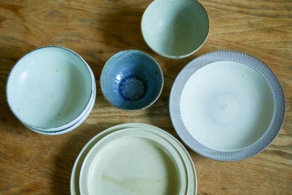 気になるあの人の食器棚＆本棚見せて！ vol.3【食器棚／ファッション＆フードスタイリスト・宇藤えみさん】