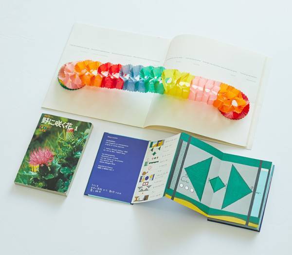 気になるあの人の食器棚＆本棚見せて！ vol.6【本棚／デザイナー・大谷有紀さん】