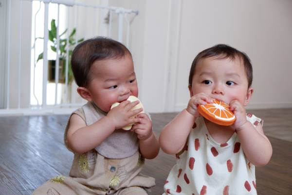 【連載】モデル・武智志穂の沖縄でのんびり双子育児 Vol.9「双子の初節句」