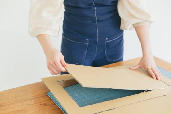 ＜遊べるダンボール工作＞ケーキタワーにキッズ専用パソコンも！