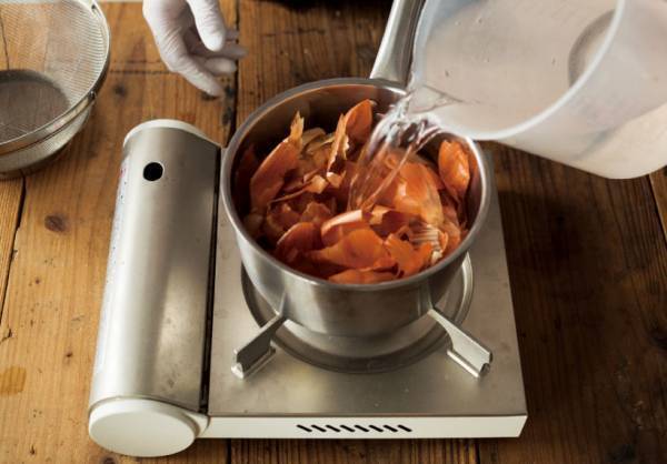 お家で草木染めにチャンレンジ！ Tシャツやマスクを染めてみよう！