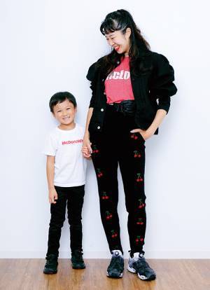 チェリー柄のニットパンツが主役 | HugMug