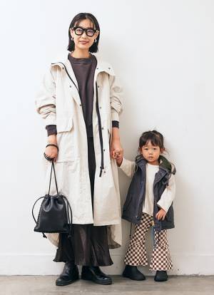 ブラウンが挿し色のモノトーンコーデ | HugMug