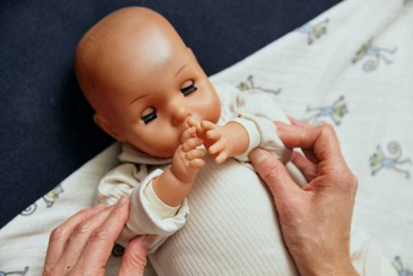 【動画と写真で解説！】おくるみの巻き方 月齢別の巻き方＆おすすめのおくるみ5選
