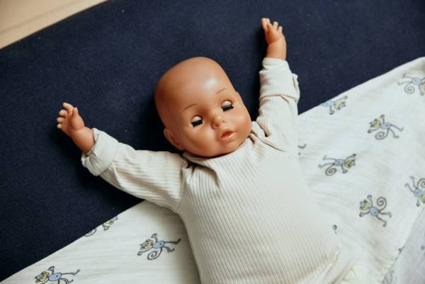 【動画と写真で解説！】おくるみの巻き方 月齢別の巻き方＆おすすめのおくるみ5選