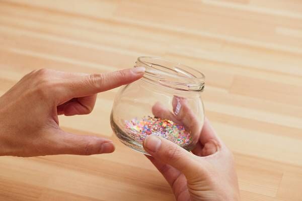 おしゃれなスノードームのつくり方 ガラス瓶でできる簡単アイディア