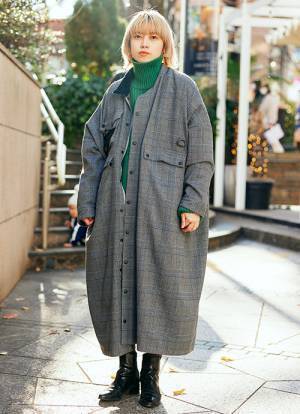 チェック柄ロングコートでつくるお出かけスタイル | HugMug