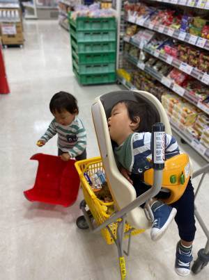 【連載】モデル・武智志穂の沖縄でのんびり双子育児 Vol.18「家族や友人と過ごす愛おしい時間」