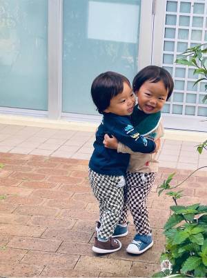 【連載】モデル・武智志穂の沖縄でのんびり双子育児 Vol.18「家族や友人と過ごす愛おしい時間」