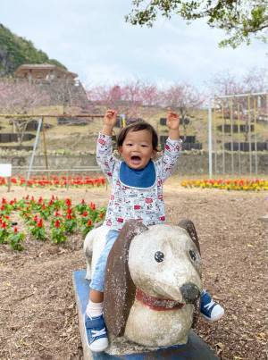 【連載】モデル・武智志穂の沖縄でのんびり双子育児 Vol.18「家族や友人と過ごす愛おしい時間」