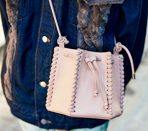 柄アイテムを主役にしたブラウン×グリーンの冬コーデ