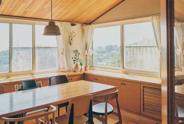 【業界人ママ＆パパが通う 行きつけのインテリアショップ】 vol.3 e.m.営業・PR会社 代表／相澤利佳さん＆上田大輔さん