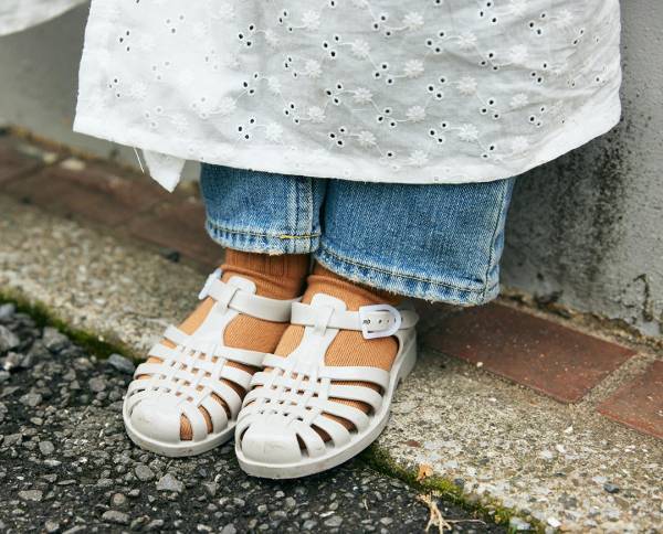 白スカートで爽やかリンク♪ ハンドメイドスカートのレイヤードがグッド