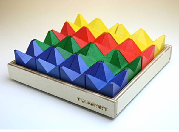 【知っておきたい子どものことvol.2】知育玩具は与え方が大事！