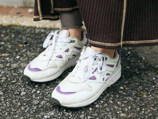 ブルーグレーがこなれ見え。ストリートMIXの休日カジュアルコーデ