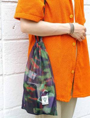 ジューシーなオレンジが主役！ キッズはデニムサロペで夏気分を満喫♪