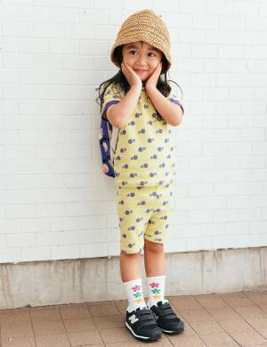 【おしゃれすぎるキッズたちの夏SNAP 9選 】ハッピーな色柄がおしゃれのカギを握る！