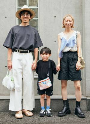 【失敗しない夏のモノトーンコーデ】ブルーを挿して爽やかに