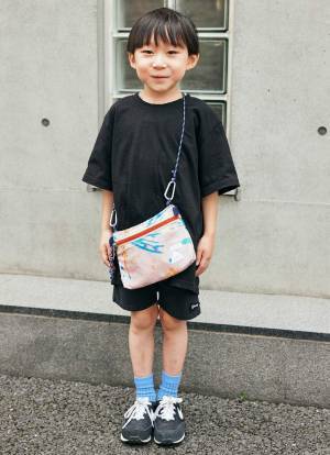 【失敗しない夏のモノトーンコーデ】ブルーを挿して爽やかに