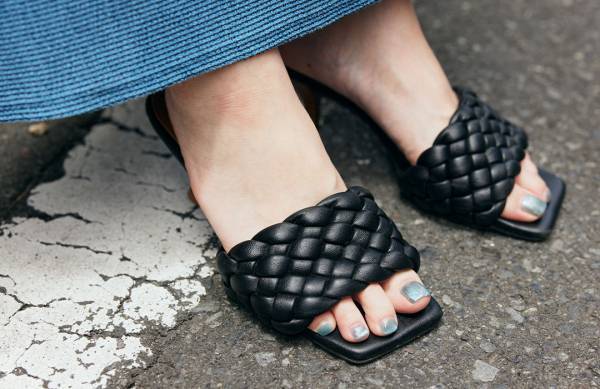 【おしゃれママのこの夏本命サンダルとは？ 】夏のおしゃれをグッと格上げするサンダル8選