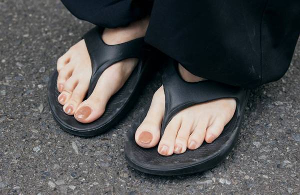 【おしゃれママのこの夏本命サンダルとは？ 】夏のおしゃれをグッと格上げするサンダル8選