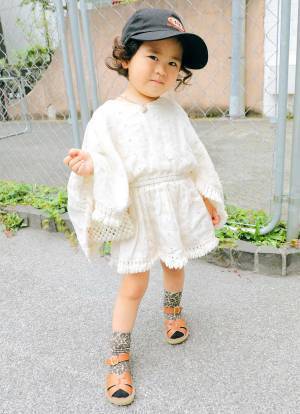 【今どき親子のホワイトコーデ】キャップをシェアして仲良し度アップ！