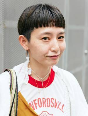 柄や派手色アイテムはこう取り入れる！失敗しない柄×派手色コーデ術