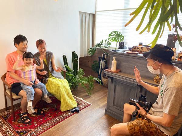 何気ない日常をフィルムカメラに。写真館＆動物園でファミリーフォト撮影