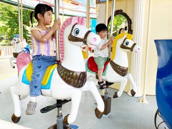 何気ない日常をフィルムカメラに。写真館＆動物園でファミリーフォト撮影