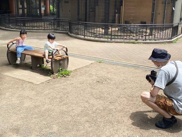 何気ない日常をフィルムカメラに。写真館＆動物園でファミリーフォト撮影